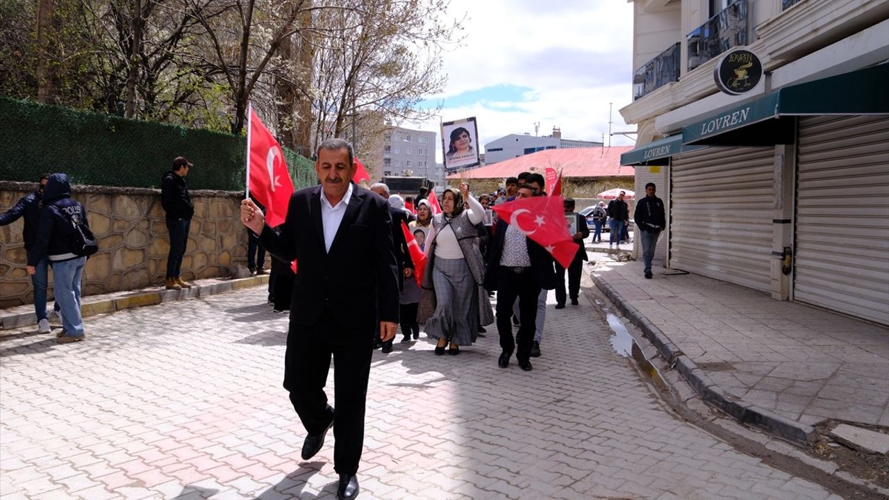 Van'da Ailelerin Eylemi Devam Ediyor: 100. Haftalarına Girdiler