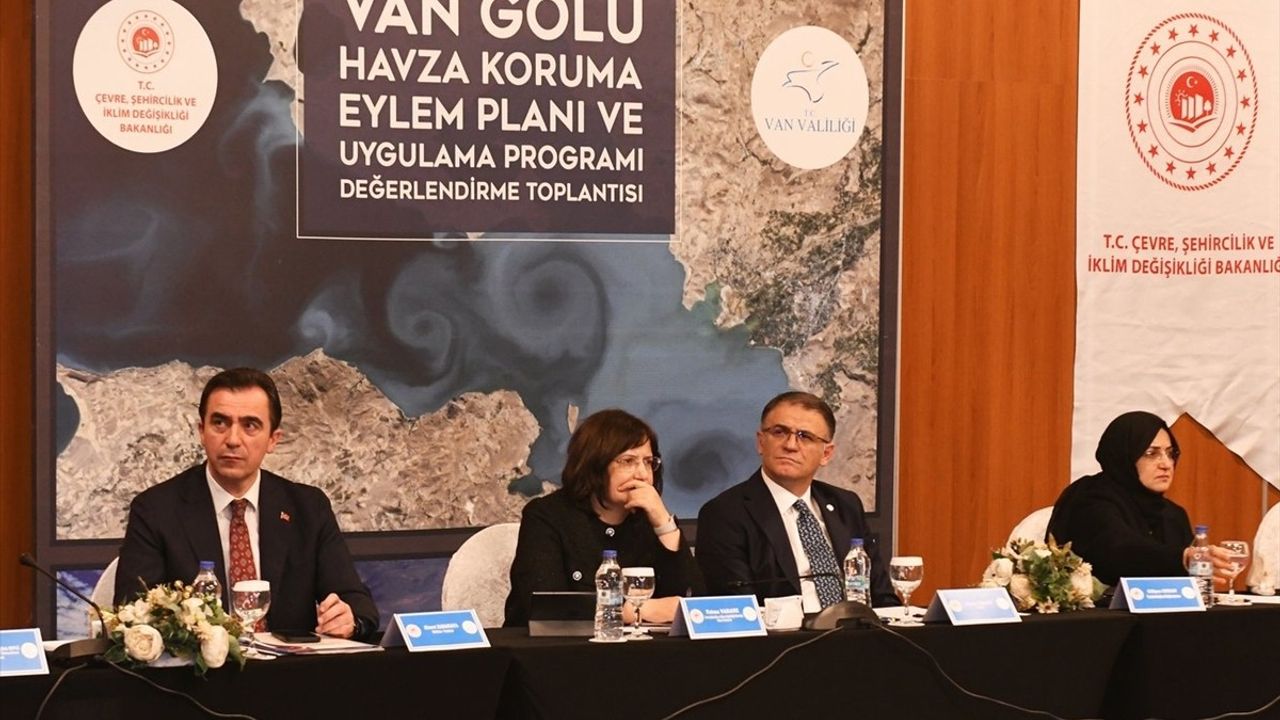 Van Gölü Havza Koruma Eylem Planı Toplantısı Gerçekleşti
