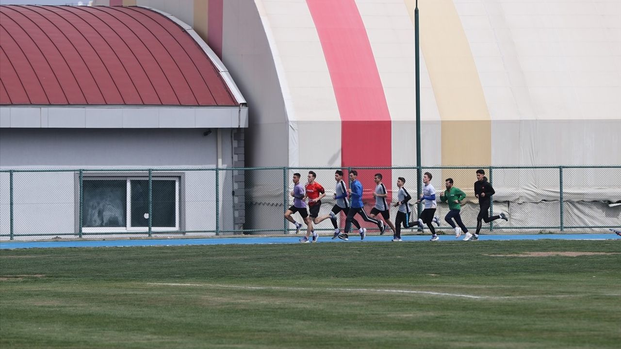 Yalın Ayak Koşan Milli Atlet İbrahim Gökgöz'ün Avrupa Şampiyonluğu Hedefi