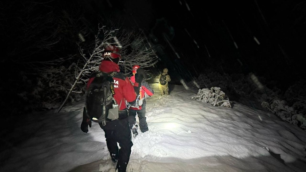 Yasa Dışı Yollarla Yurda Giren Şüphelilere 11 Saatlik Kurtarma Operasyonu