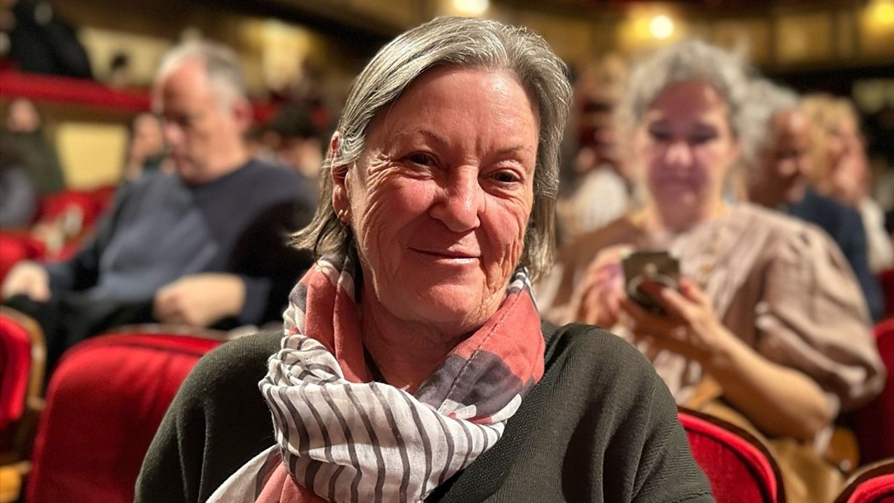 Yeni Ses-Münir Nurettin Selçuk Konseri Müzikseverleri Buluşturdu