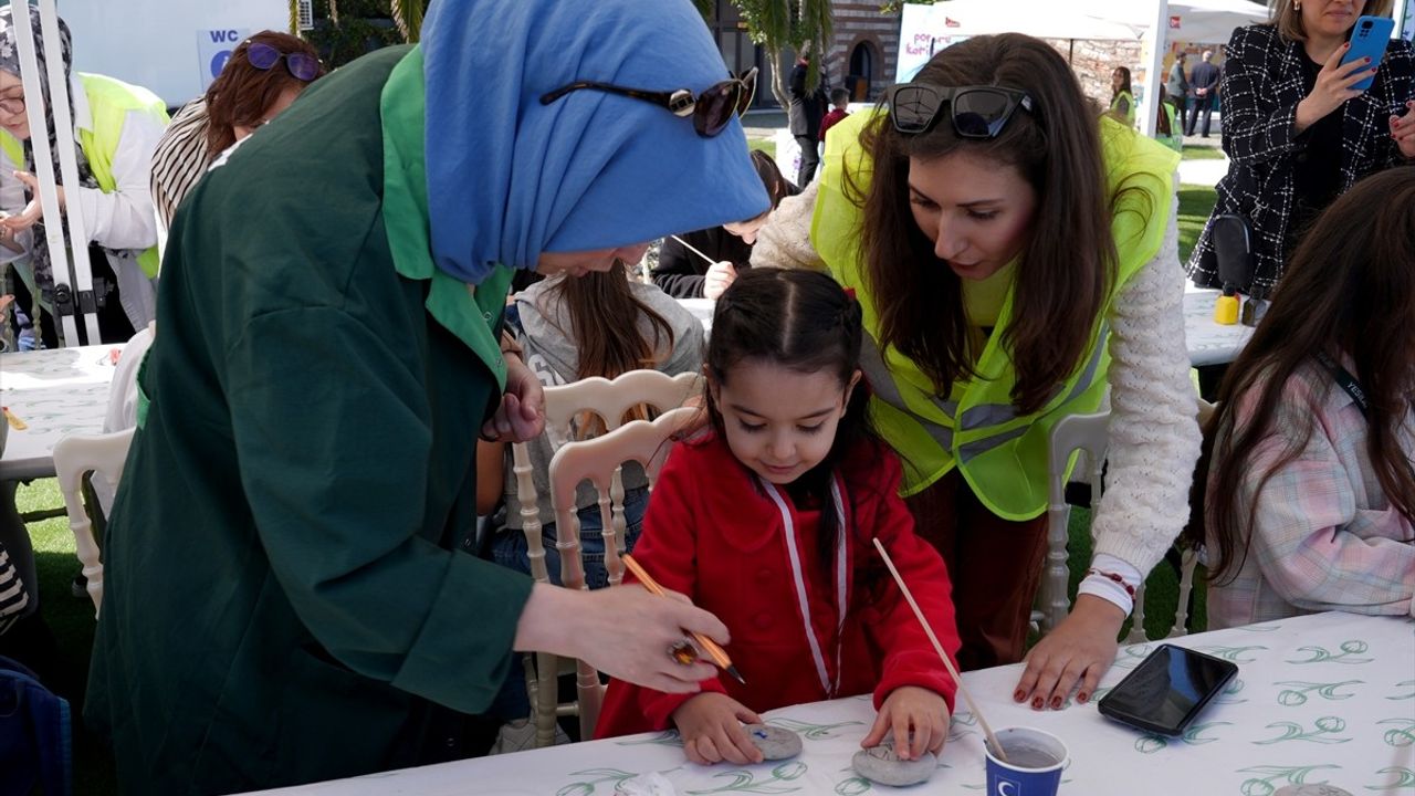 Yeşilay, 23 Nisan'da Çocuklar İçin Şenlik Düzenledi