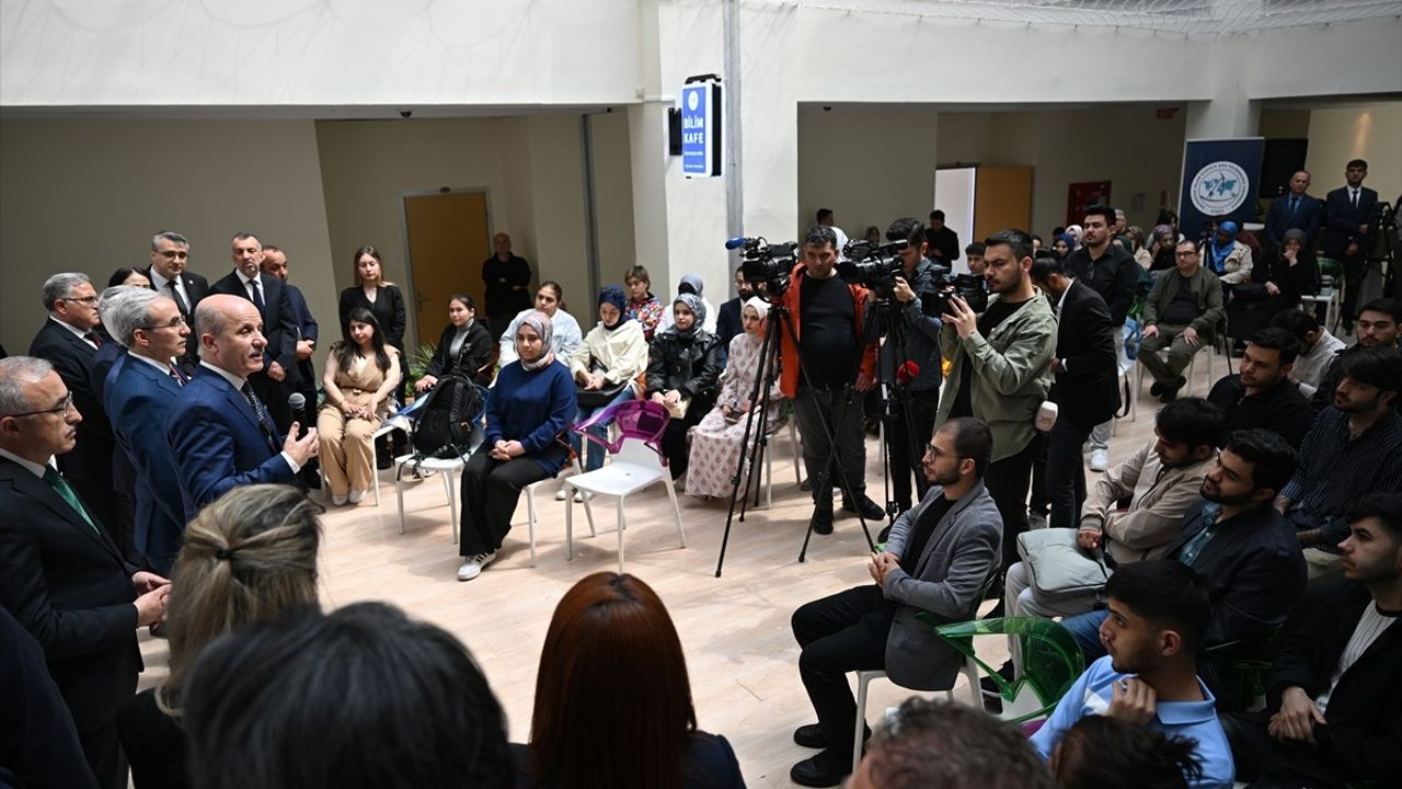 YÖK Başkanı Prof. Dr. Özvar'dan Gazze Açıklaması: 'Kapılarımız Açık!'