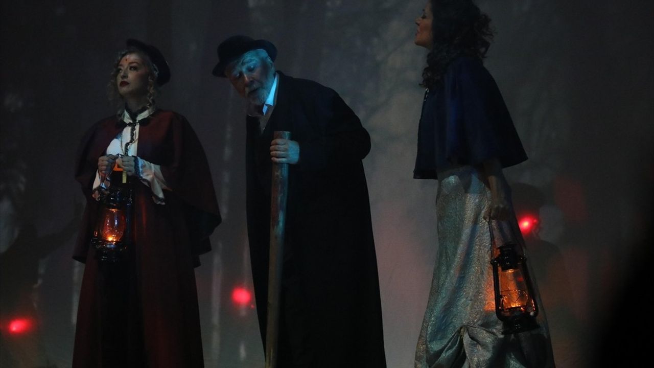 17. Bin Nefes Bir Ses Uluslararası Türkçe Tiyatro Yapan Ülkeler Festivali Devam Ediyor