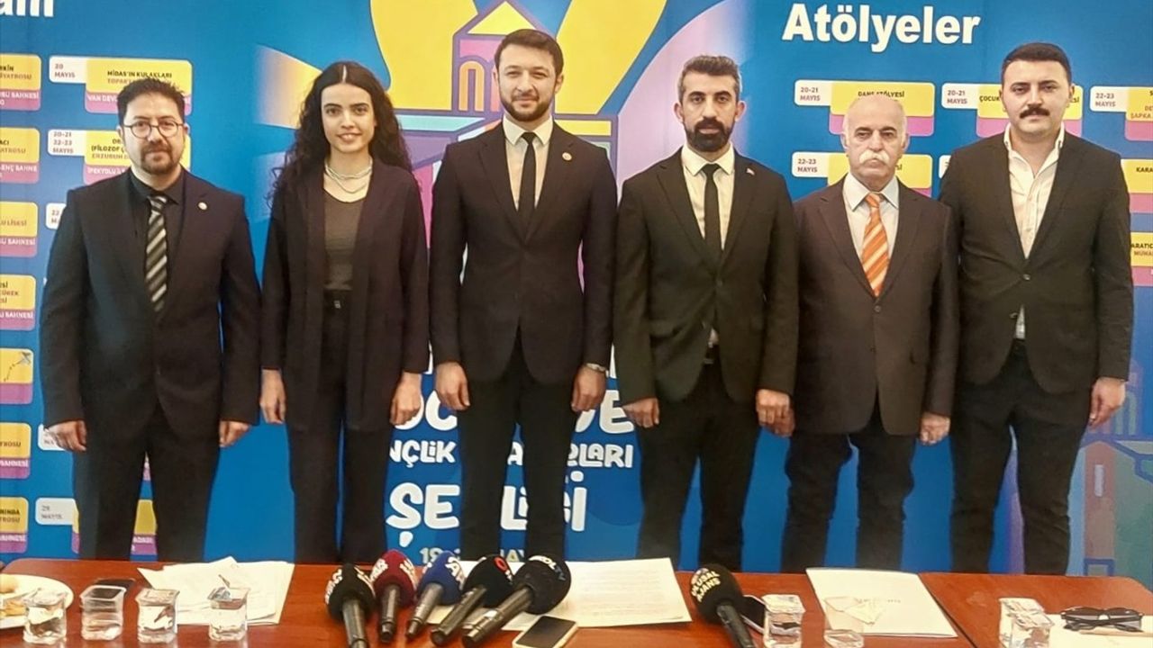 22. Akdamar Çocuk ve Gençlik Tiyatroları Şenliği Van'da Başlıyor
