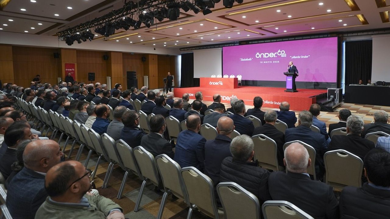 Abdullah Ceylan, ÖNDER İmam Hatipliler Derneği'nde Yeniden Başkan Seçildi