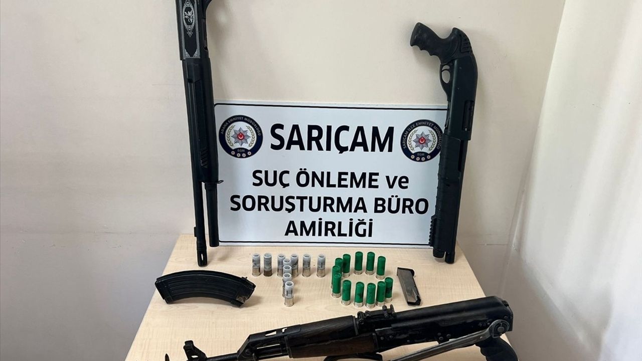 Adana'da Kalaşnikof ve Pompalı Tüfek Ele Geçirildi: 1 Tutuklama