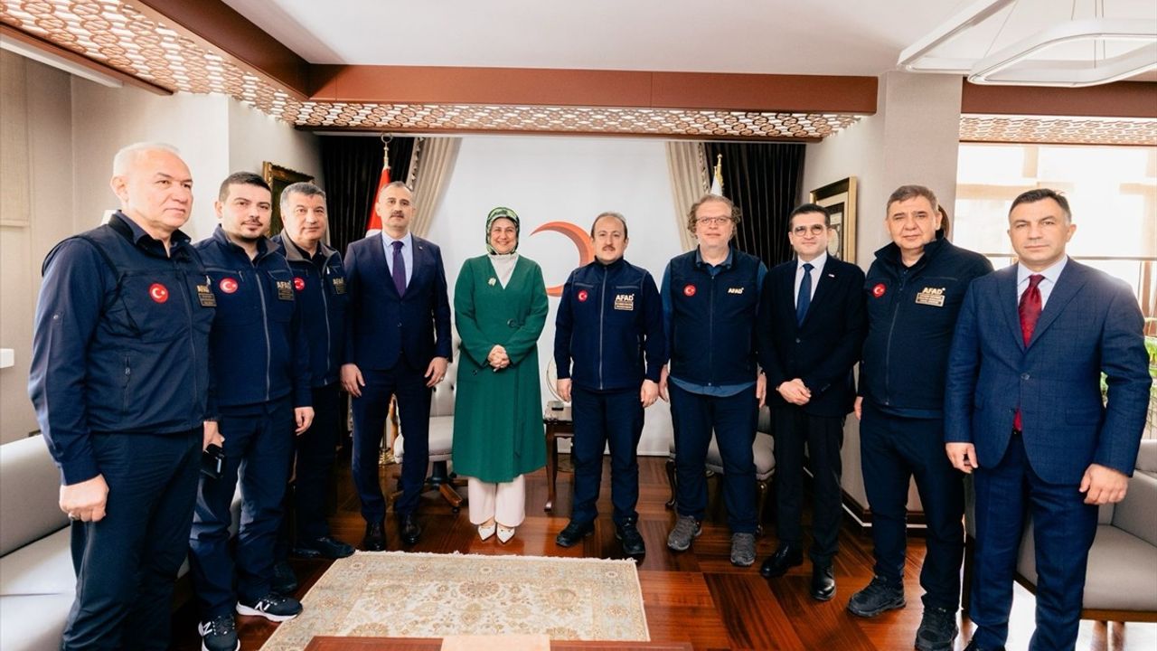 AFAD Başkanı Pehlivan, Türk Kızılay Başkanını Ziyaret Etti