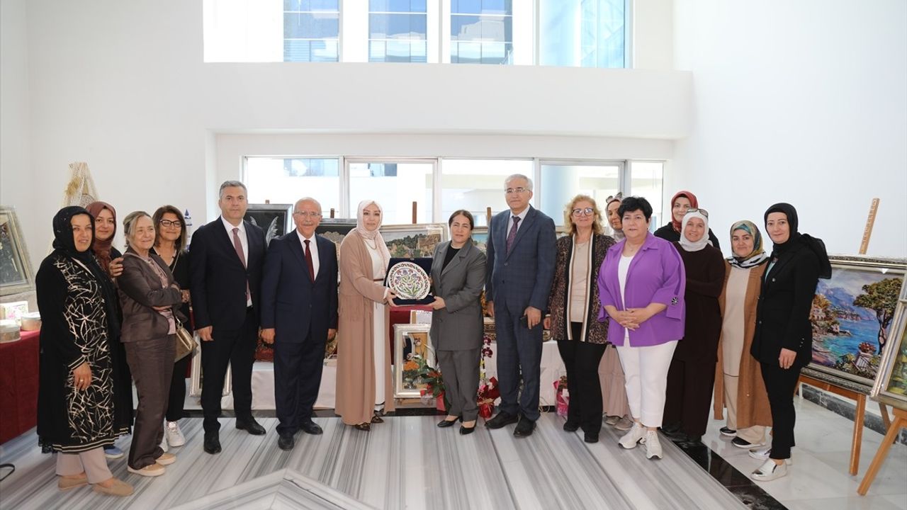 Aile ve Sosyal Hizmetler Bakan Yardımcısı Madak, Çubuk'u Ziyaret Etti