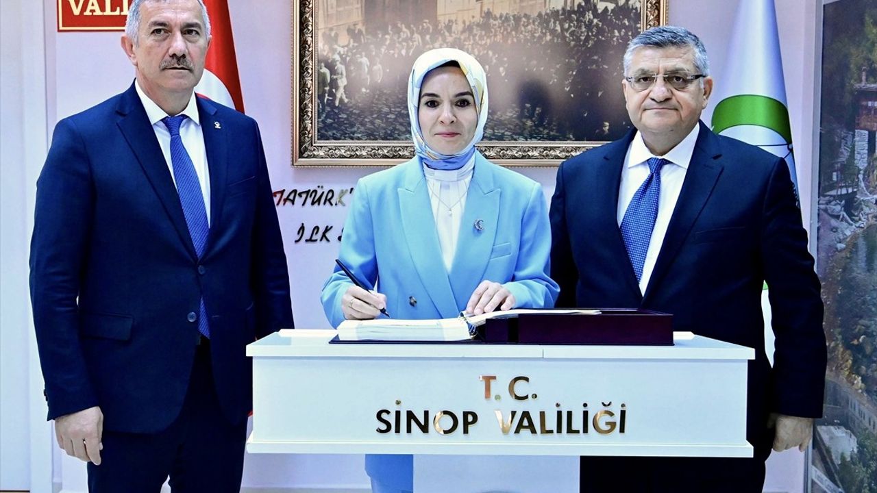 Aile ve Sosyal Hizmetler Bakanı Göktaş Sinop'ta Ziyaretlerde Bulundu