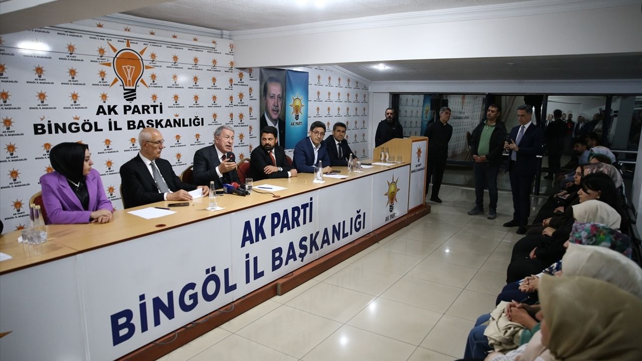 Akar: Terörsüz Türkiye İçin Hep Birlikte Çalışacağız