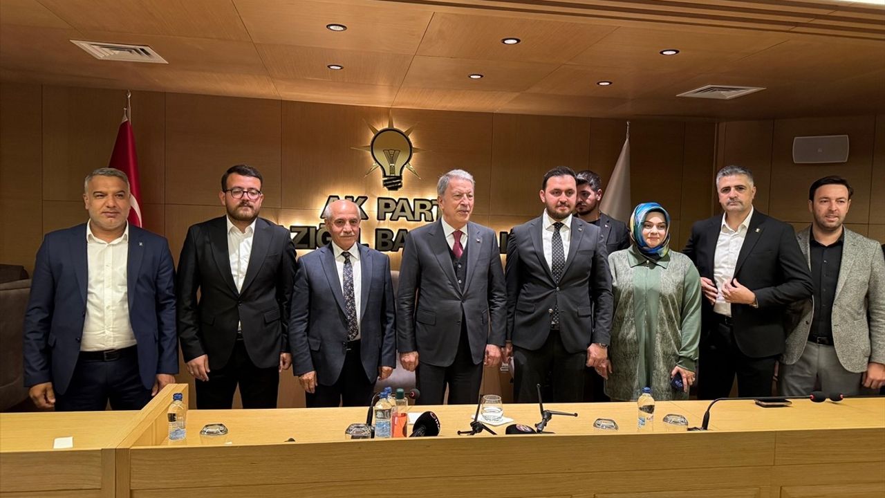 Akar: 'Terörsüz Türkiye' için PKK'nın Silah Bırakma Kararını Bekliyoruz