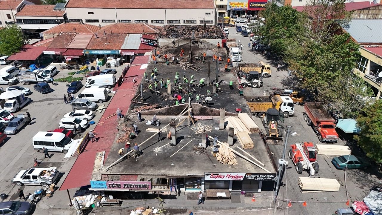 Aksun, Yangın Zedesi Esnafa Destek Ziyareti Gerçekleştirdi