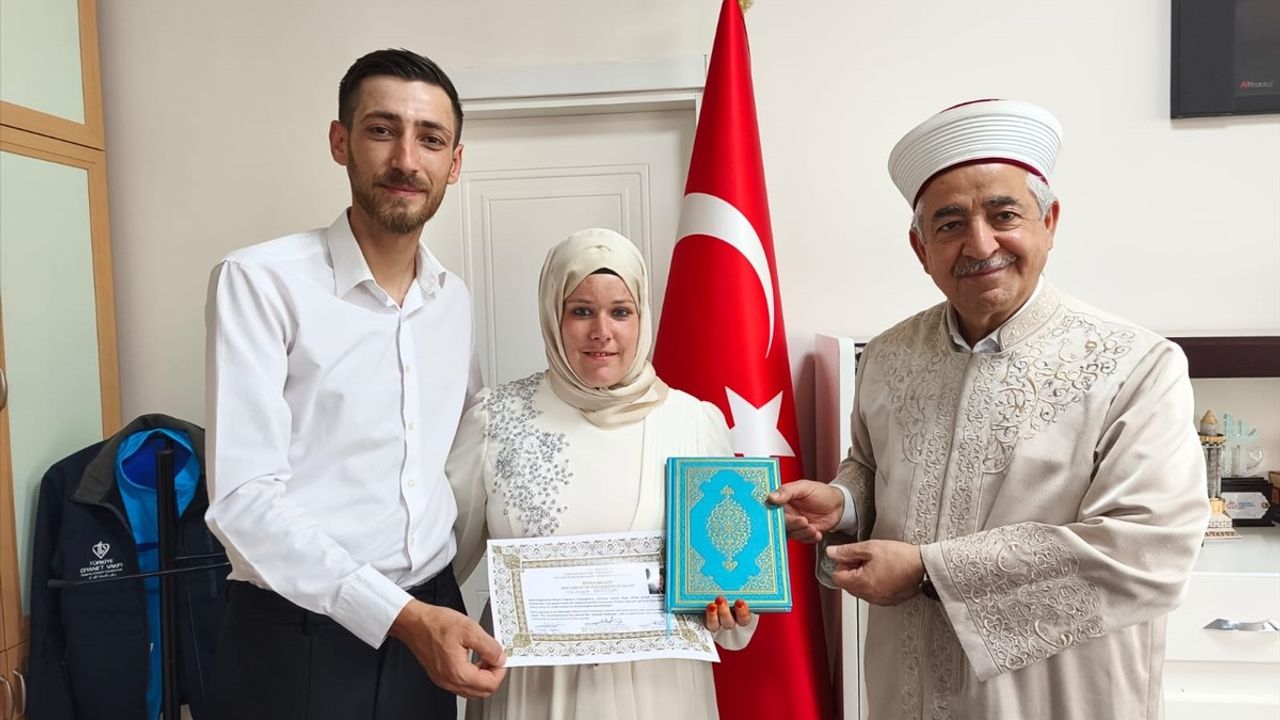 Alman Kadın Tamara Erdoğan, Adıyaman'da Müslüman Oldu