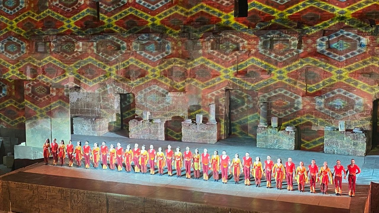 Anadolu Ateşi, Aspendos Antik Tiyatrosu'nda izleyiciyle buluştu