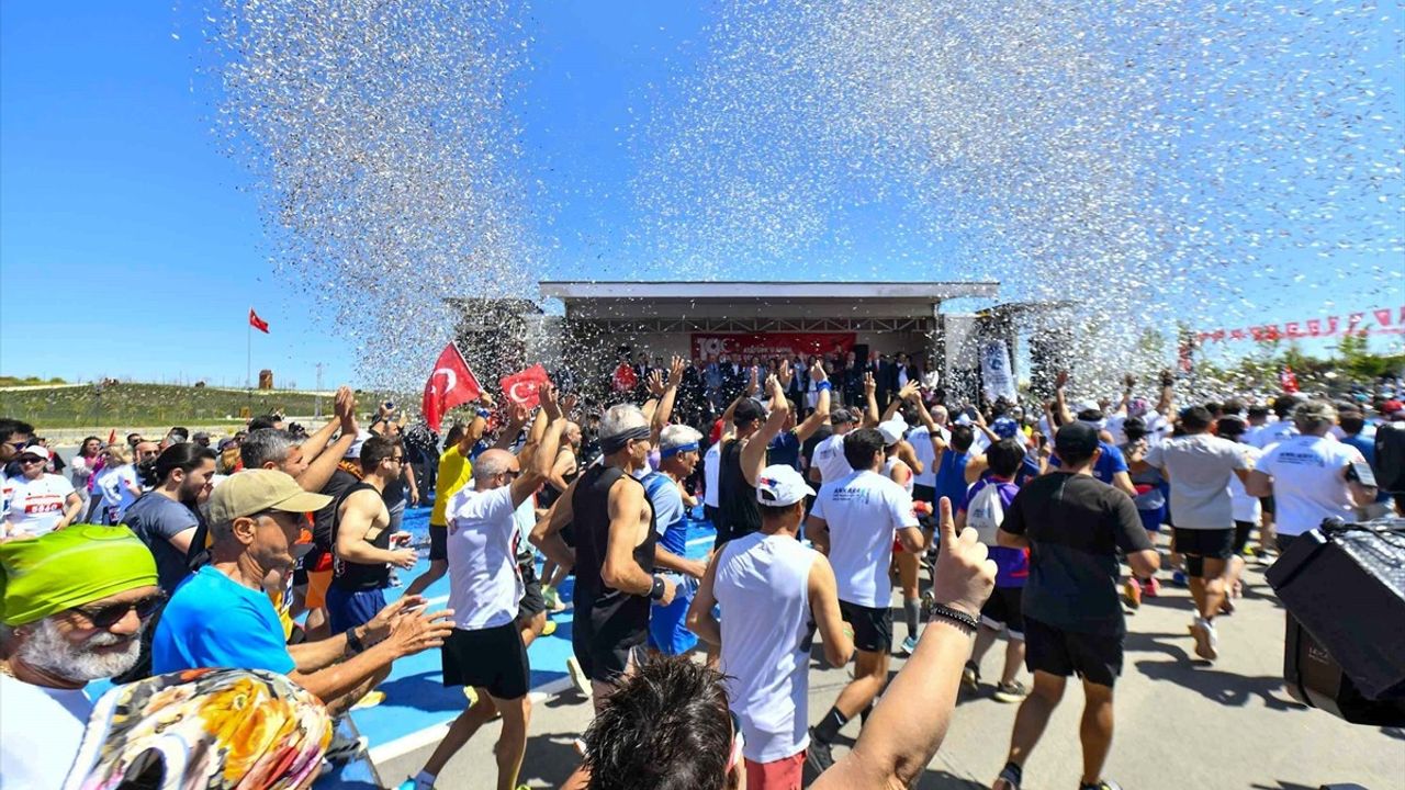 Ankara 19 Mayıs Yarı Maratonu ve Halk Koşusu Gerçekleşti