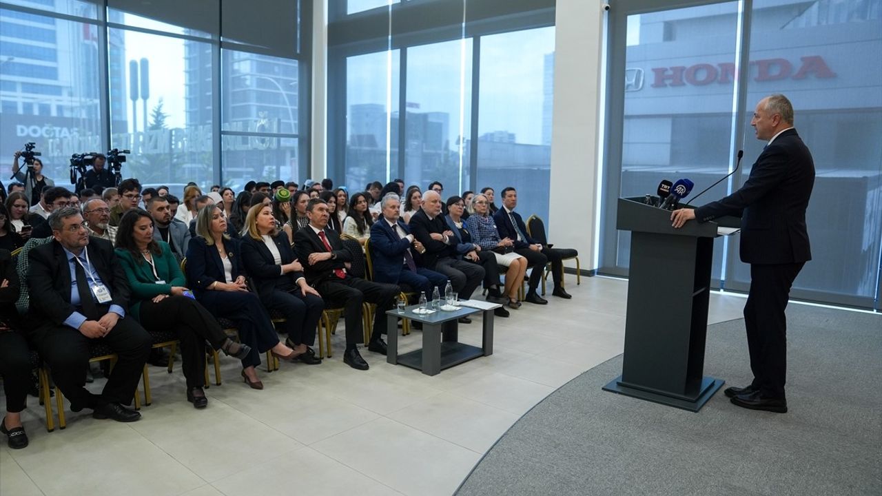 Ankara'da Kırım Tatar Sürgünü'nün 81. Yıl Anma Programı ve 10. Gençlik Kurultayı Düzenlendi