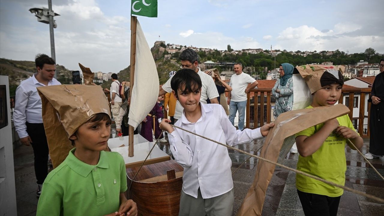 Ankara'da Miniklerden Coşkulu '1453 Fetih Yürüyüşü'