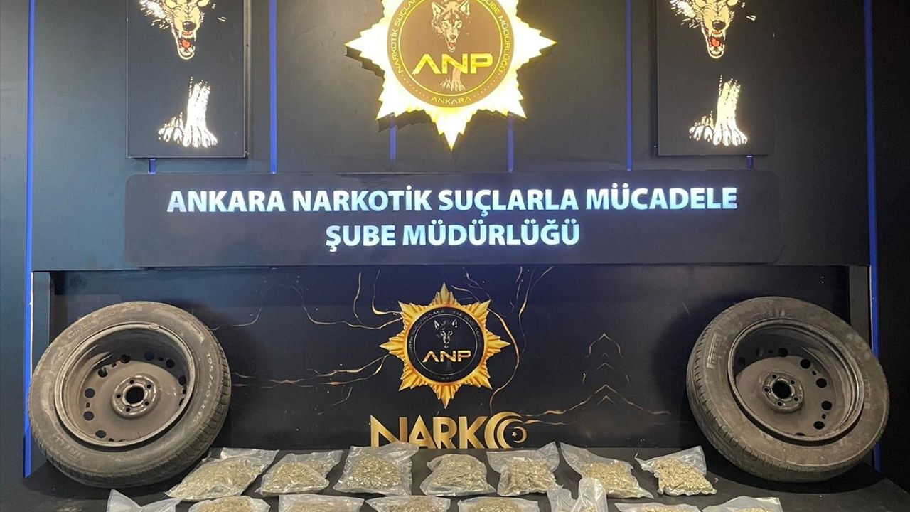 Ankara'da Narkotik Köpeği İda, Yedek Lastiklere Gizlenmiş Uyuşturucuyu Buldu