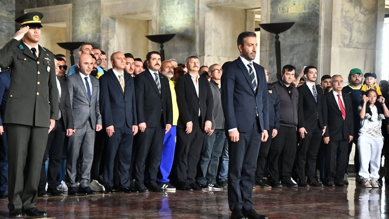 Ankaragücü Yönetimi Anıtkabir'i Ziyaret Etti