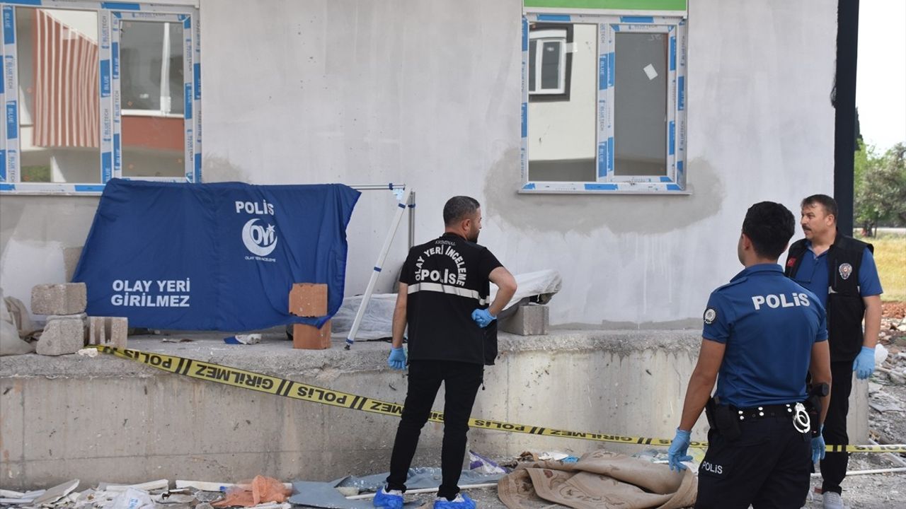 Antalya'da İnşaatta Yabancı İşçi Ölü Bulundu