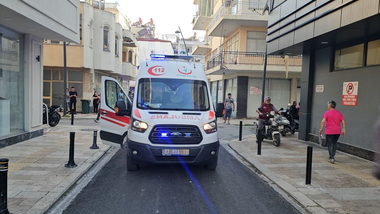Antalya'da Motosiklet Kazasında Genç Sürücü Hayatını Kaybetti