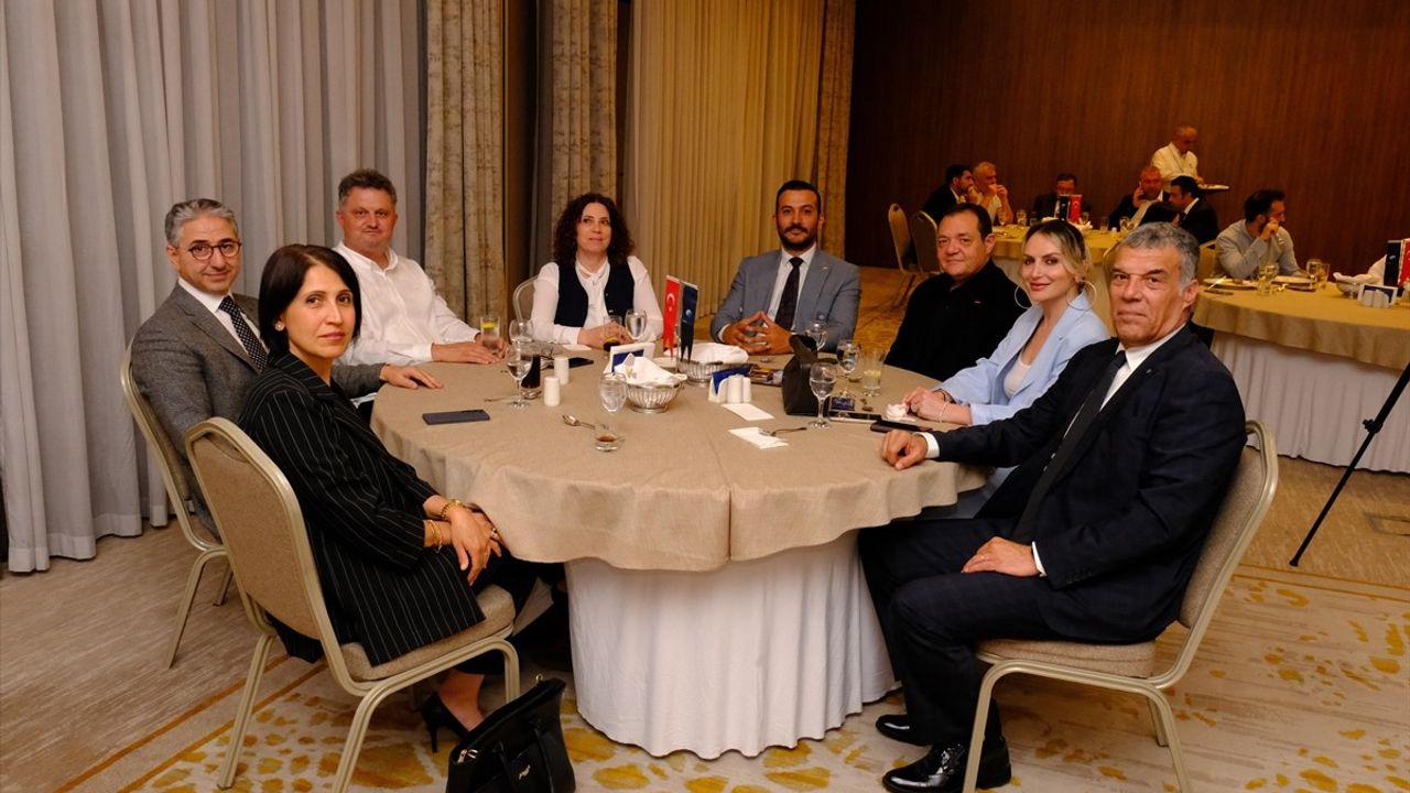 Antalya Düşünce Platformu'nda Turizmin Geleceği Değerlendirildi