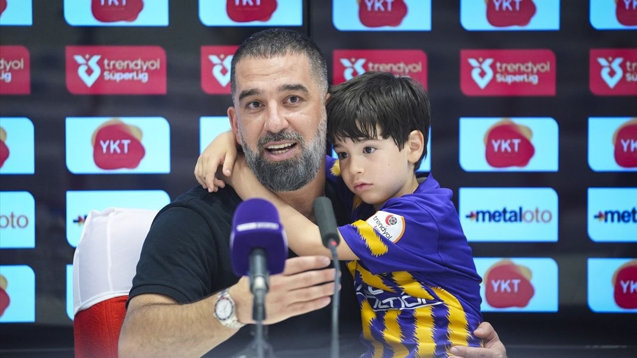 Arda Turan: "Gelecek Sezon Yurt Dışında Olacağım"