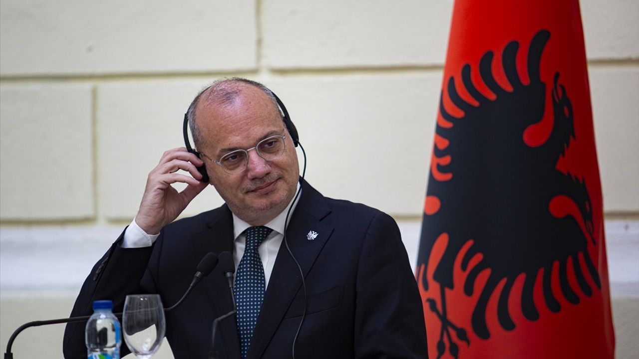 Arnavutluk, Bosna Hersek'in Toprak Bütünlüğüne Destek Veriyor