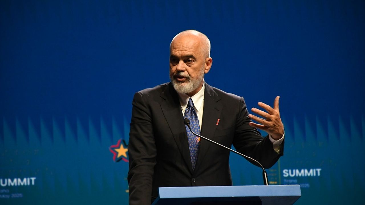 Avrupa Siyasi Topluluğu 6. Zirvesi Tiran'da Sona Erdi