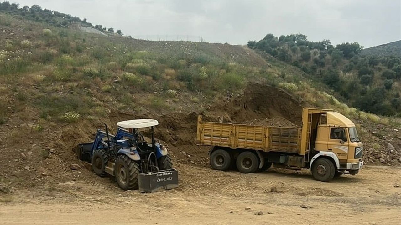 Aydın'da Kayan Toprak Altında Kalan Kepçe Operatörü Hayatını Kaybetti