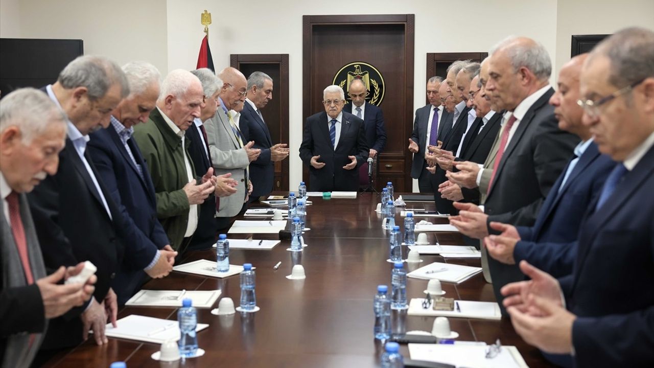 Azzam el-Ahmed FKÖ İcra Komitesi Genel Sekreteri Oldu