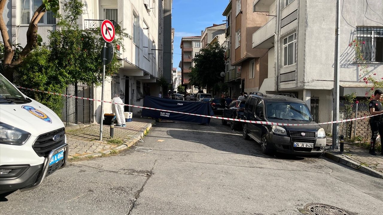 Bağcılar'da Boşanma Kavgası: Eşini Vurduktan Sonra İntihar Eden Koca