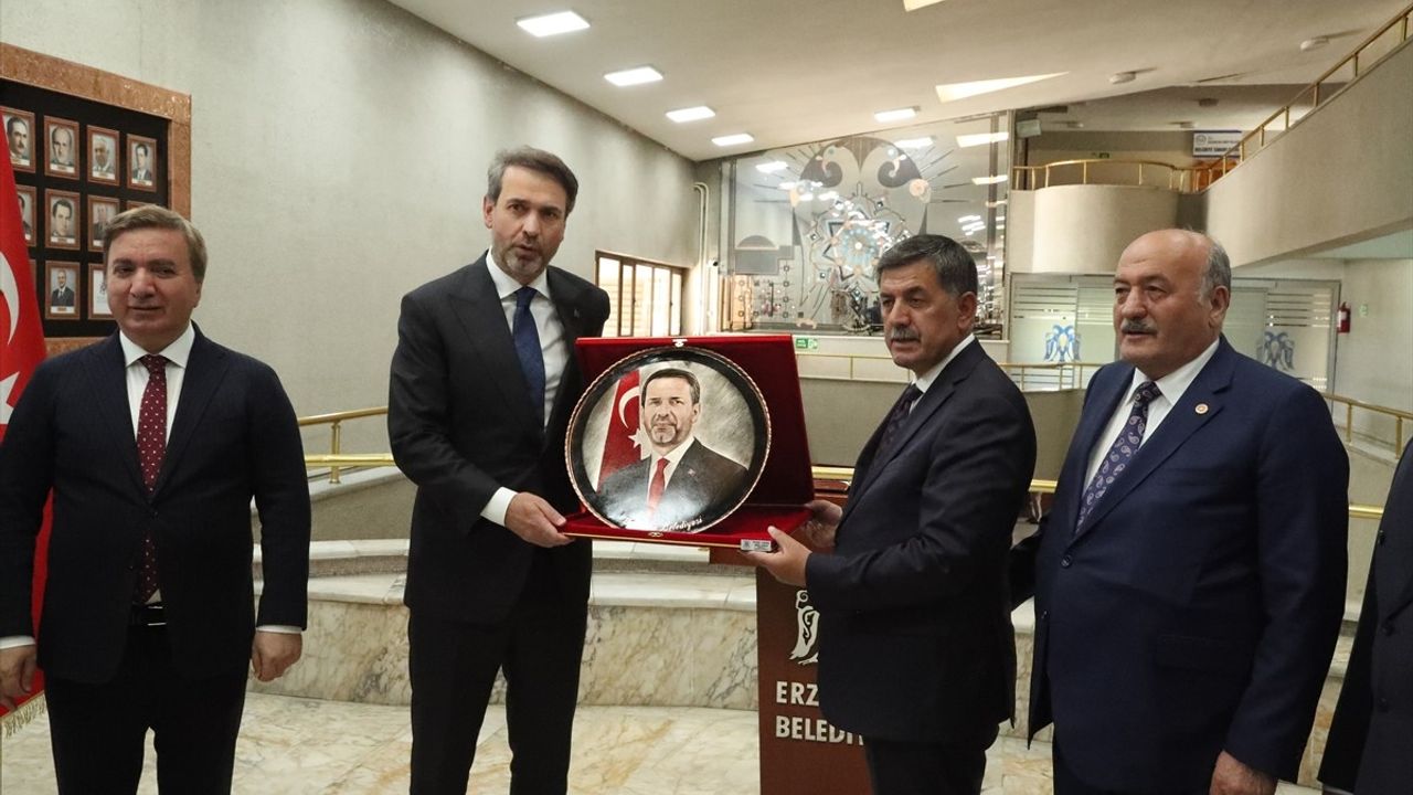 Bakan Bayraktar: Türkiye'yi Enerjide Bağımsız Kılma Hedefindeyiz