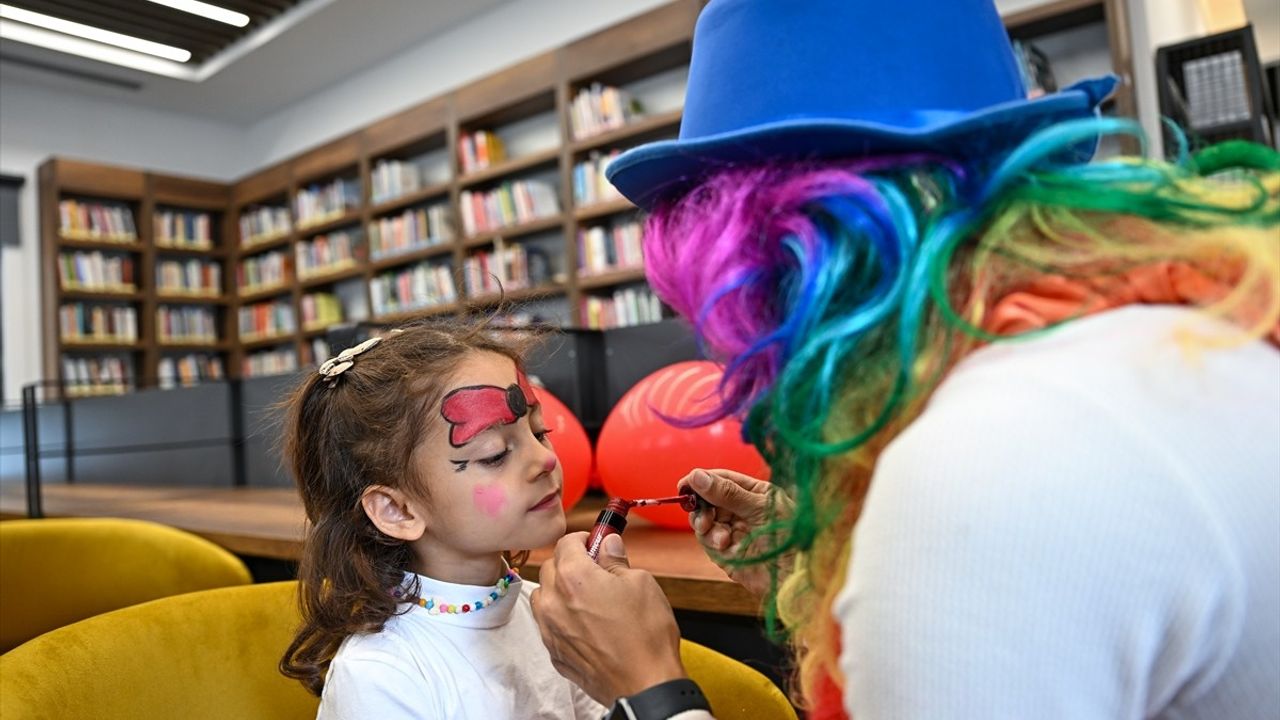 Bakan Ersoy, Antalya'da Yeni Halk Kütüphanesi'nin Açılışını Gerçekleştirdi