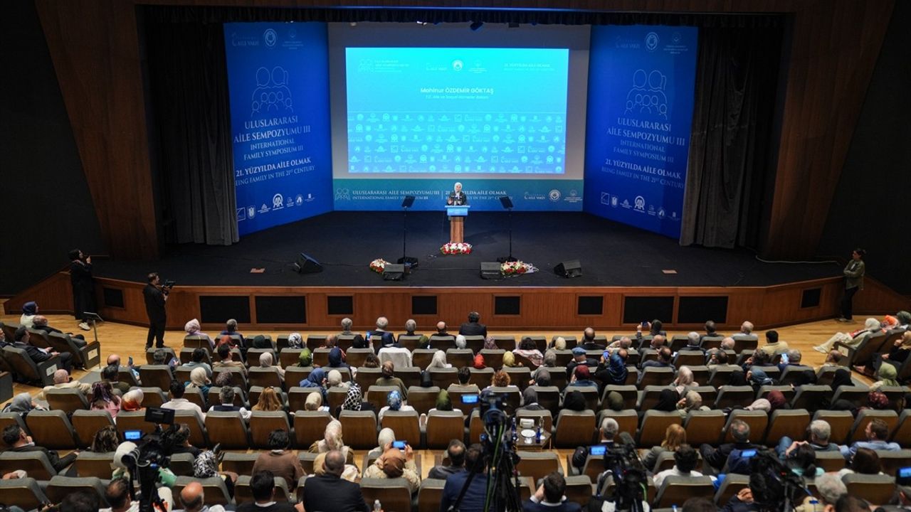Bakan Göktaş: '2025 Aile Yılı, Türkiye İçin Seferberlik Çağrısıdır'