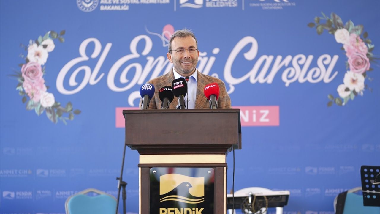 Bakan Göktaş, Pendik'te El Emeği Çarşısı ve 'Kalpten Kadraja' Sergisinin Açılışına Katıldı
