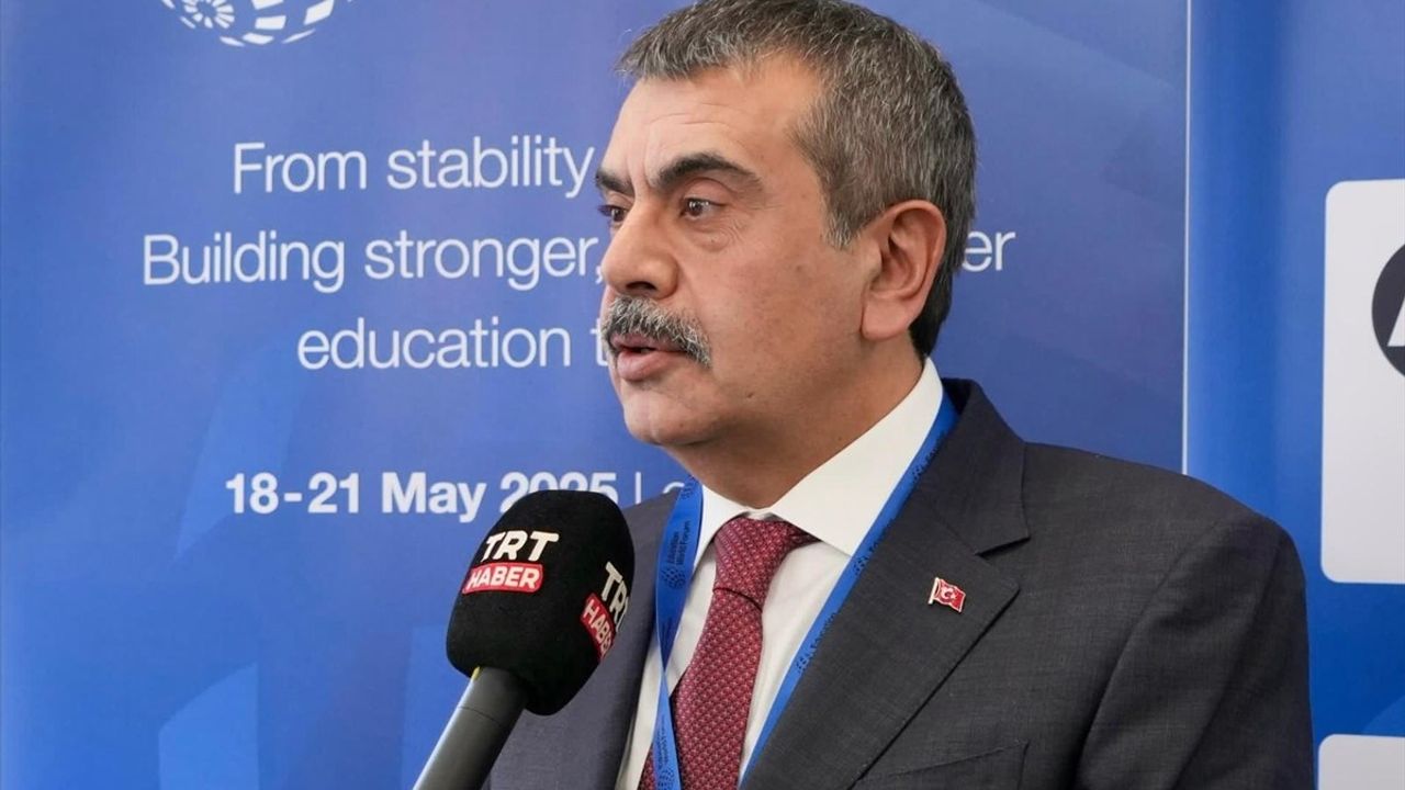 Bakan Tekin: Eğitim Yoluyla Dünya Barışını İnşa Etmeliyiz