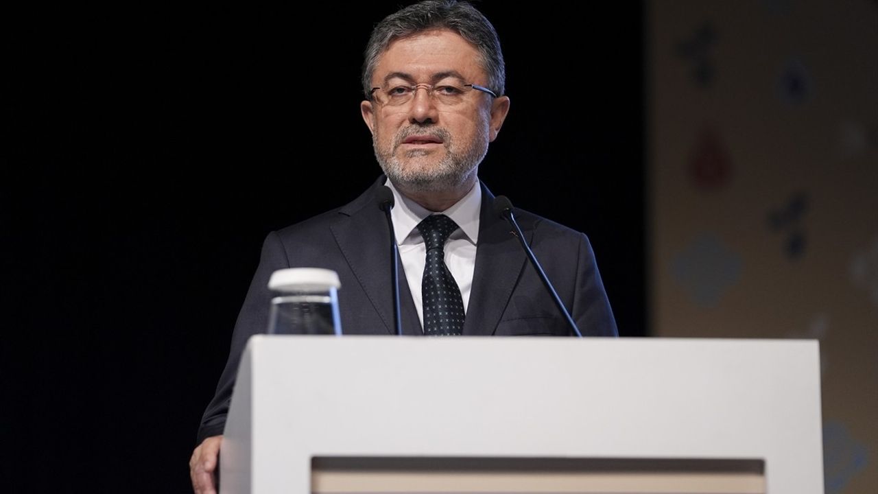 Bakan Yumaklı, Dünya Tohumculuk Kongresi'nde Türkiye'nin Başarılarını Paylaştı