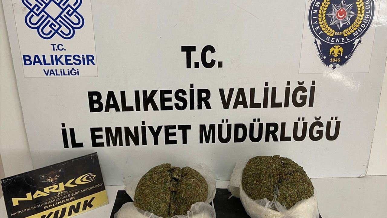 Balıkesir'de Hint Keneviri Yetiştiren 5 Kişi Tutuklandı