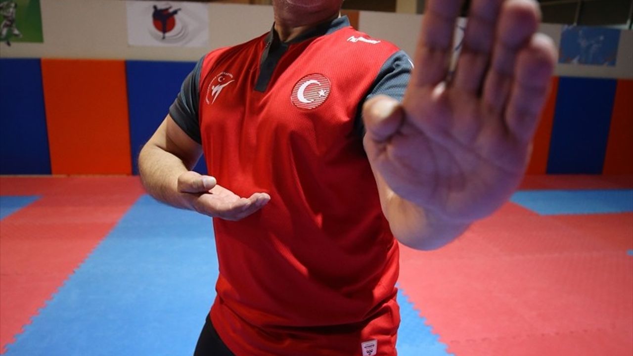 Balıkesirli Saatçi İsmail Kökçü, Tekvando ile Dünyaya Açıldı!