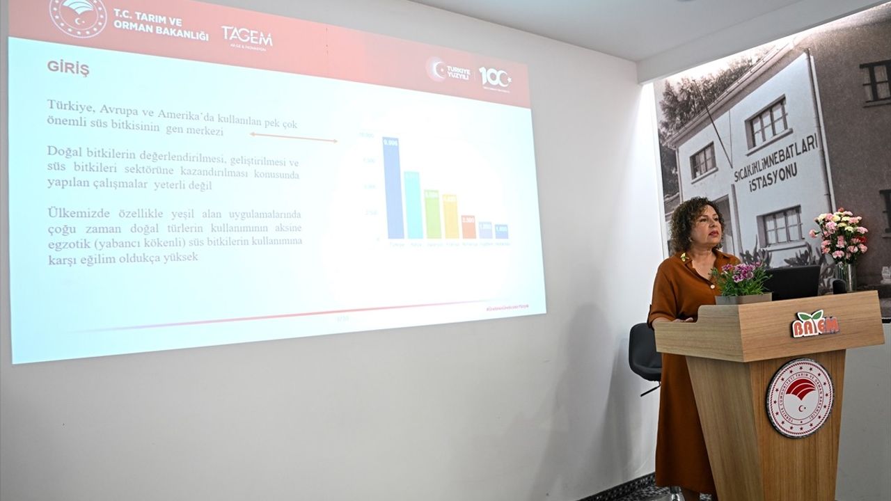 BATEM, Süs Bitkileri Islah Çalışmalarını Sektör Temsilcilerine Tanıttı