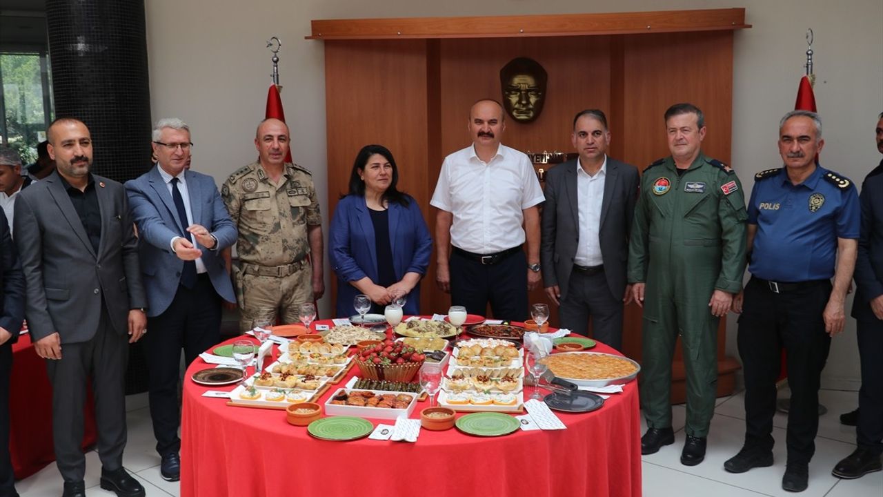 Batman'da Türk Mutfağı Haftası'nda Yöresel Lezzetler Tanıtıldı