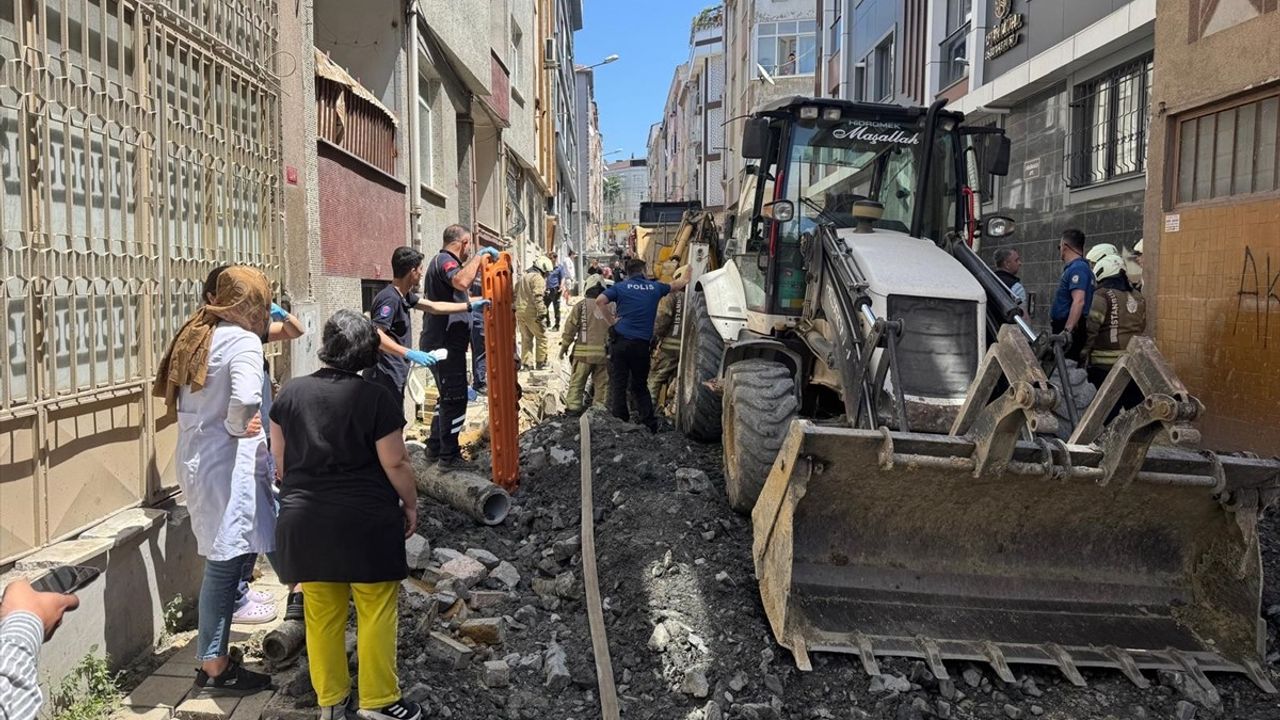 Bayrampaşa'da Kanalizasyon Çalışması Göçüğüne İşçi Kapıldı