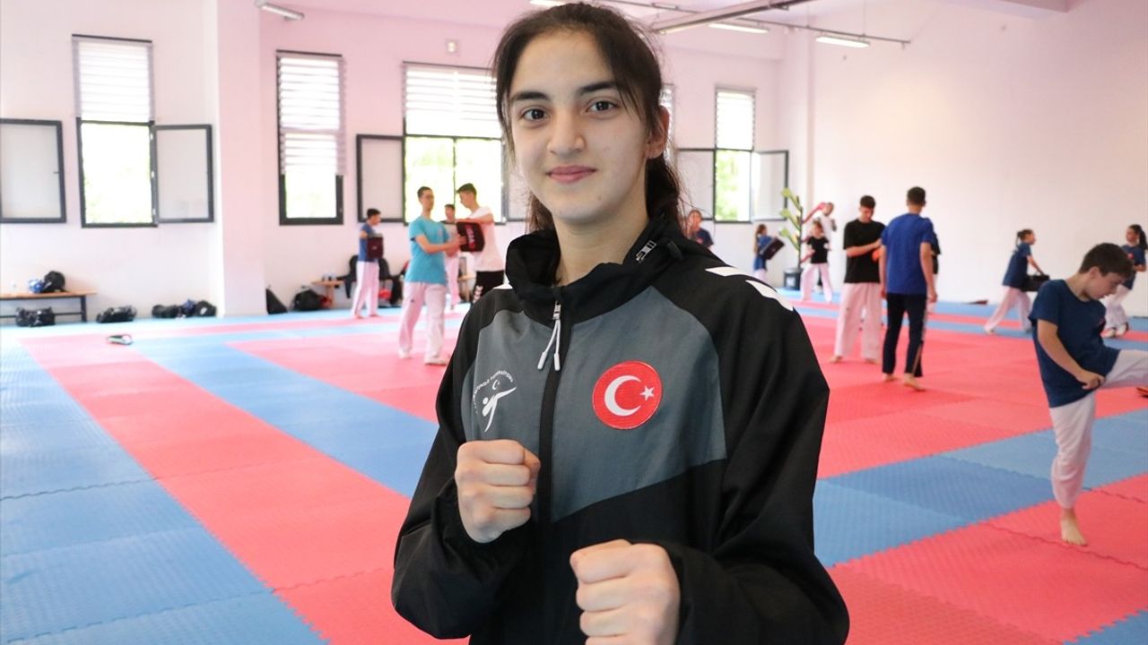 Berfin Avcı, Dünya Tekvando Şampiyonası'ndan Bronz Madalya İle Döndü