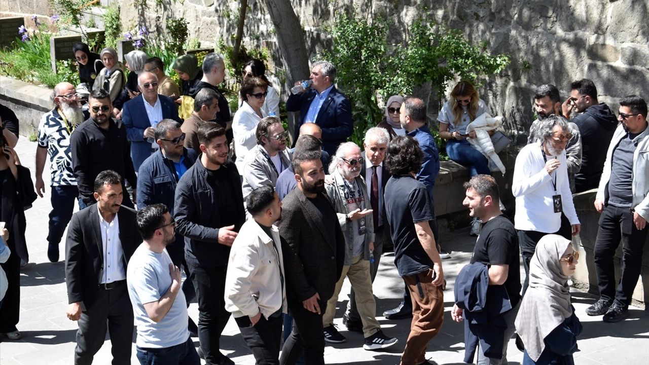 Beş Minare Uluslararası Film Festivali Sanatçıları Bitlis'te Tarihi Mekanları Keşfetti