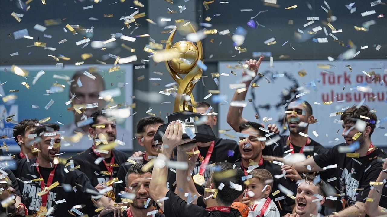 Beşiktaş Hentbol'da Şampiyonluğunu İlan Etti
