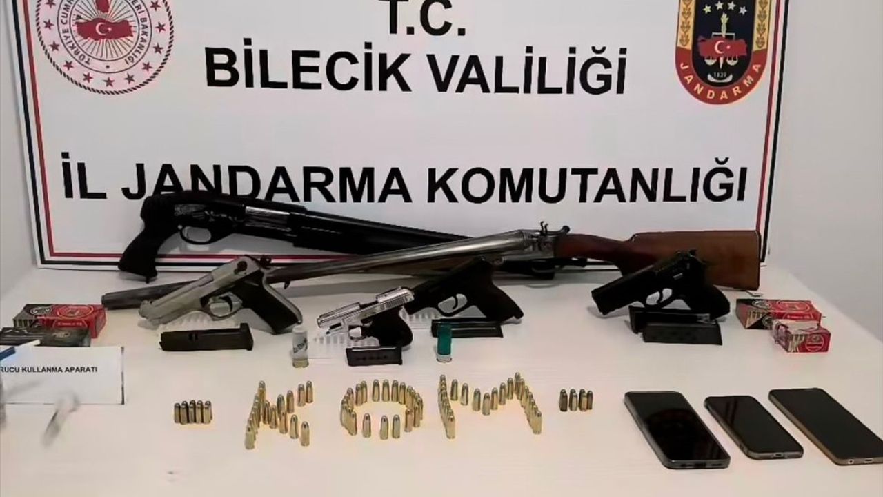 Bilecik'te Silah Kaçakçılığı Operasyonunda 3 Zanlı Yakalandı