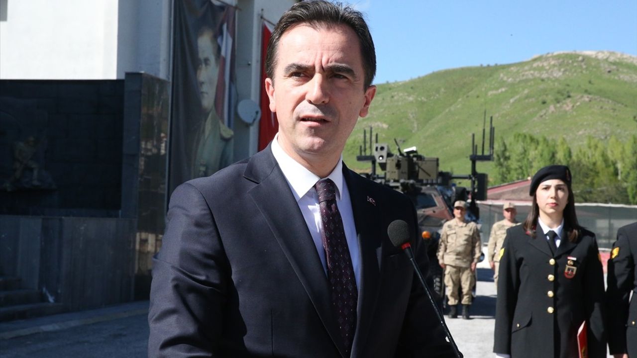 Bitlis'te 20 Engelli, Bir Günlük Askerlik Sevinci Yaşadı