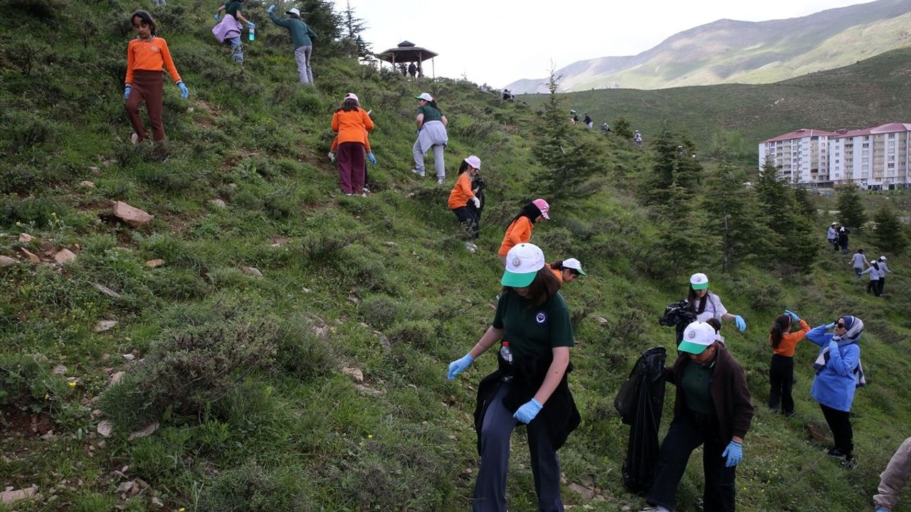 Bitlis'te 'Orman Benim' Kampanyası Etkinliği Düzenlendi